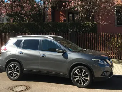 Gebraucht Nissan X-Trail Tekna 131 PS (96 kW) 2016 Grau SUV