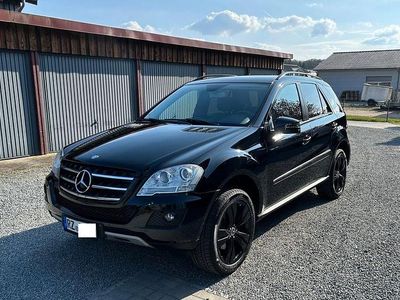 Gebraucht Mercedes ML350 272 PS (200 kW) 2010 Schwarz SUV