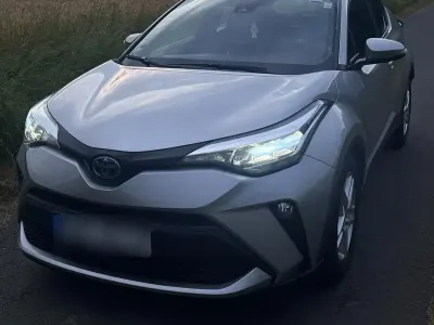 Gebraucht Toyota C-HR 125 PS (91 kW) 2023 Grau SUV