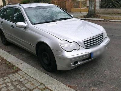 gebraucht Mercedes 180 Klassemit Klima 6 Gang km 150.000