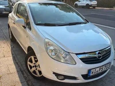Gebraucht Opel Corsa Selection 80 PS (58 kW) 2009 Weiß Kleinwagen
