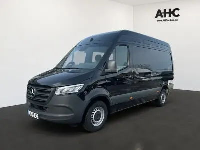 Używany Mercedes Sprinter 150 KM (110 kW) 2026 Czarny Van