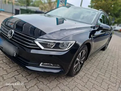 Gebraucht VW Passat Comfortline 120 PS (88 kW) 2017 Schwarz Kombi