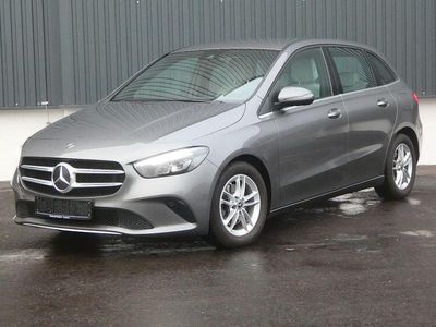 Gebraucht Mercedes B180 136 PS (100 kW) 2019 Montaingrau Van / Kleinbus