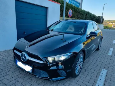 Gebraucht Mercedes A200 150 PS (110 kW) 2019 Schwarz Limousine