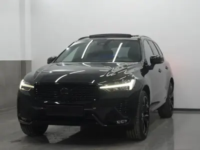 Używany Volvo XC60 Ultra 250 KM (183 kW) 2025 Czarny SUV