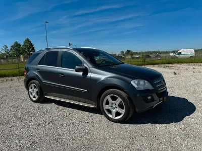Gebraucht Mercedes ML450 306 PS (225 kW) 2010 Grau SUV