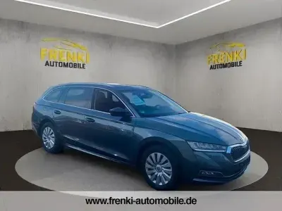 Begagnad Skoda Octavia First Edition 150 HK (110 kW) 2020 Grå Kombi