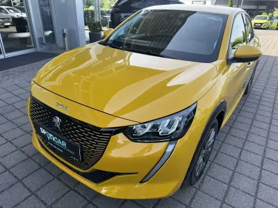 Gebraucht Peugeot 208 Allure 100 kW (136 PS) 2022 Gelb Kleinwagen