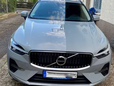 Gebraucht Volvo XC60 Core 197 PS (144 kW) 2023 Grau SUV