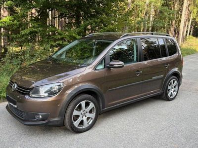VW Touran Cross