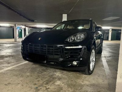 Porsche Macan S