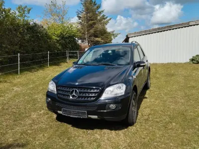 Gebraucht Mercedes ML280 190 PS (139 kW) 2005 Schwarz SUV