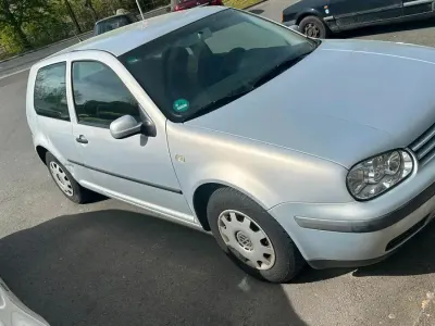 Second-hand VW Golf III 75 CP (55 kW) 1999 Argintiu Berlinǎ