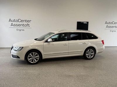 Gebraucht Skoda Superb Elegance 140 PS (102 kW) 2015 Weiß Kombi
