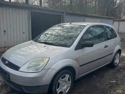 Gebraucht Ford Fiesta 80 PS (58 kW) 2004 Grau Kleinwagen