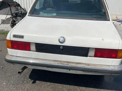 Gebraucht BMW 316 90 PS (66 kW) 1982 Weiß Coupé