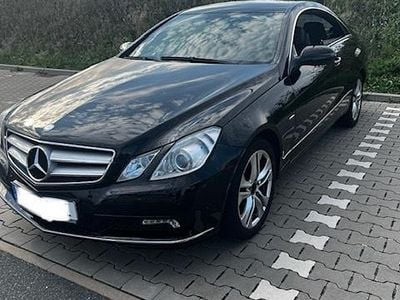 Second-hand Mercedes E250 204 CP (150 kW) 2009 Negru Coupe