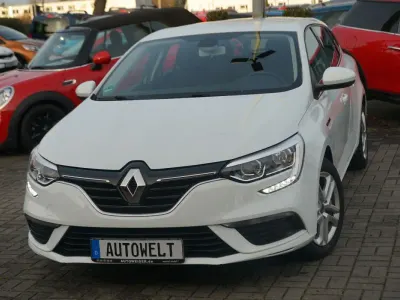 Gebraucht Renault Mégane GrandTour Play 101 PS (74 kW) 2018 Weiß Kombi