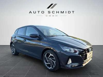 Gebraucht Hyundai i20 Edition 30+ 101 PS (74 kW) 2022 Grau Kleinwagen