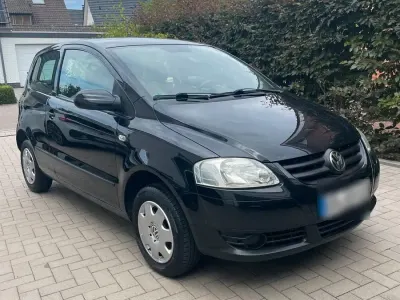 Gebraucht VW Fox 54 PS (39 kW) 2006 Schwarz Kleinwagen