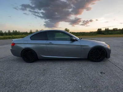 Gebraucht BMW 335 Sport Line 306 PS (225 kW) 2009 Grau Coupé