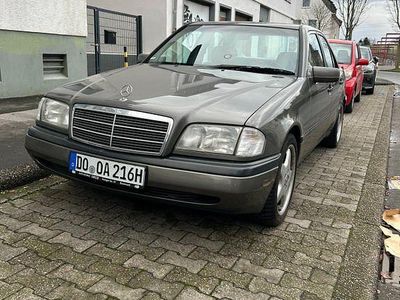 Grau Gebraucht 1993 Mercedes C180 Elegance Limousine | 4.999 €
