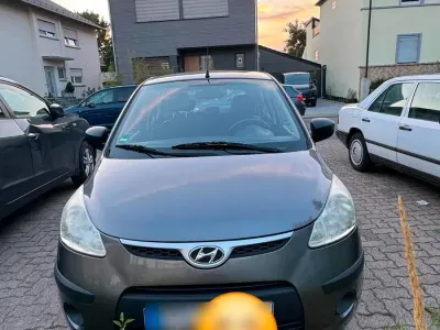 Gebraucht Hyundai i10 70 PS (51 kW) 2010 Grau Kleinwagen