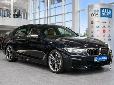 Gebraucht BMW M550 530 PS (389 kW) 2021 Schwarz metallic Limousine