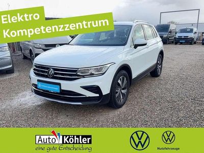 Gebraucht VW Tiguan Elegance 245 PS (180 kW) 2022 Pure white SUV