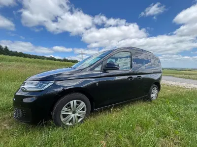 Gebraucht VW Caddy 122 PS (89 kW) 2021 Schwarz Van / Kleinbus
