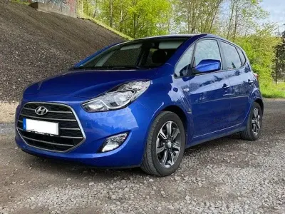 Gebraucht Hyundai i20 Space 125 PS (91 kW) 2019 Blau Kleinwagen