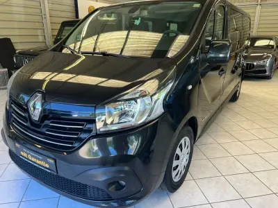 Gebraucht Renault Trafic Expression 125 PS (91 kW) 2015 Schwarz Van / Kleinbus