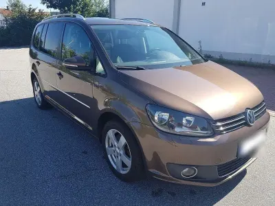 Gebraucht VW Touran Highline 140 PS (102 kW) 2011 Braun Van / Kleinbus