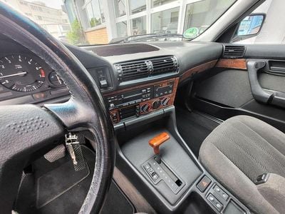 Gebraucht BMW 525 192 PS (141 kW) 1992 Schwarz Limousine