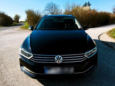 Second-hand VW Passat Comfortline 150 CP (110 kW) 2015 Negru Break