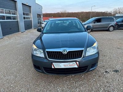 Grau Gebraucht 2009 Skoda Octavia Kombi | 3.490 € (Fairer Preis)
