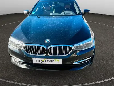 Gebraucht BMW 520 Luxury Line 190 PS (139 kW) 2017 Schwarz metallic Limousine