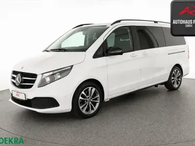 Gebraucht Mercedes V250 Sport 190 PS (139 kW) 2023 Bergkristallweiß Van / Kleinbus