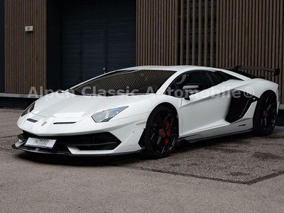 Weiß Gebraucht 2019 Lamborghini Aventador Coupé | 579.900 € (Etwas zu teuer)