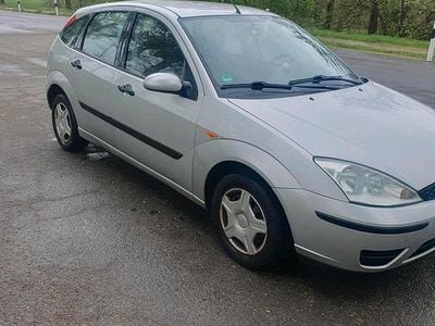 Second-hand Ford Focus 101 CP (74 kW) 2002 Argintiu Hatchback