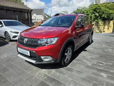 Gebraucht Dacia Sandero Prestige 95 PS (69 kW) 2019 Rot Limousine