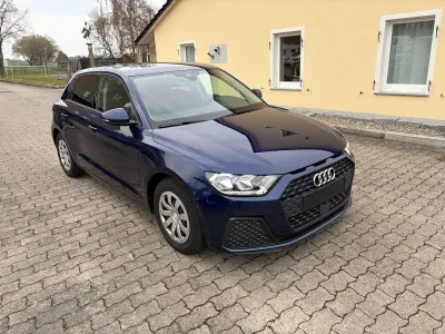 Gebraucht Audi A1 Sportback Advanced 95 PS (69 kW) 2023 Blau Kleinwagen