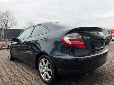 Gebraucht Mercedes C180 143 PS (105 kW) 2007 Blau Coupé