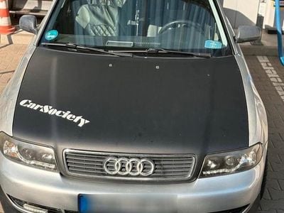 Second-hand Audi A4 125 CP (91 kW) 1994 Gri Berlinǎ