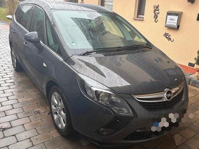 Grau Gebraucht 2015 Opel Zafira Tourer Business Innovation Van / Kleinbus | 9.990 € (Guter Preis)