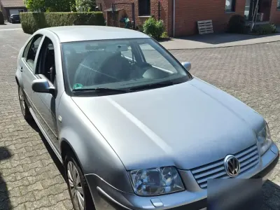Usata VW Golf IV 104 CV (76 kW) 2001 Argento Berlina