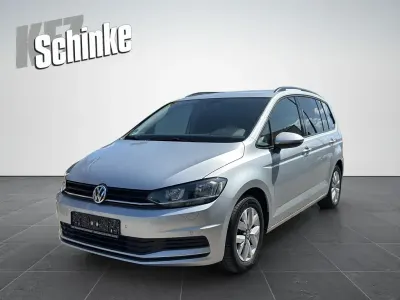 Gebraucht VW Touran Trendline 110 PS (80 kW) 2016 Silber Van / Kleinbus
