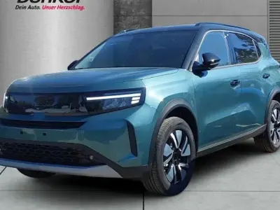 Neu Opel Frontera 136 PS (100 kW) 2026 Grün SUV