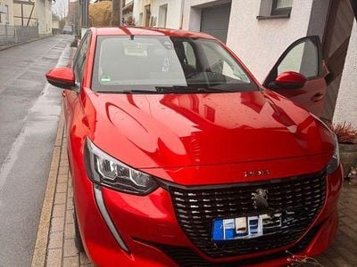 Rot Gebraucht 2020 Peugeot 208 Active Kleinwagen | 11.500 € (Fairer Preis)